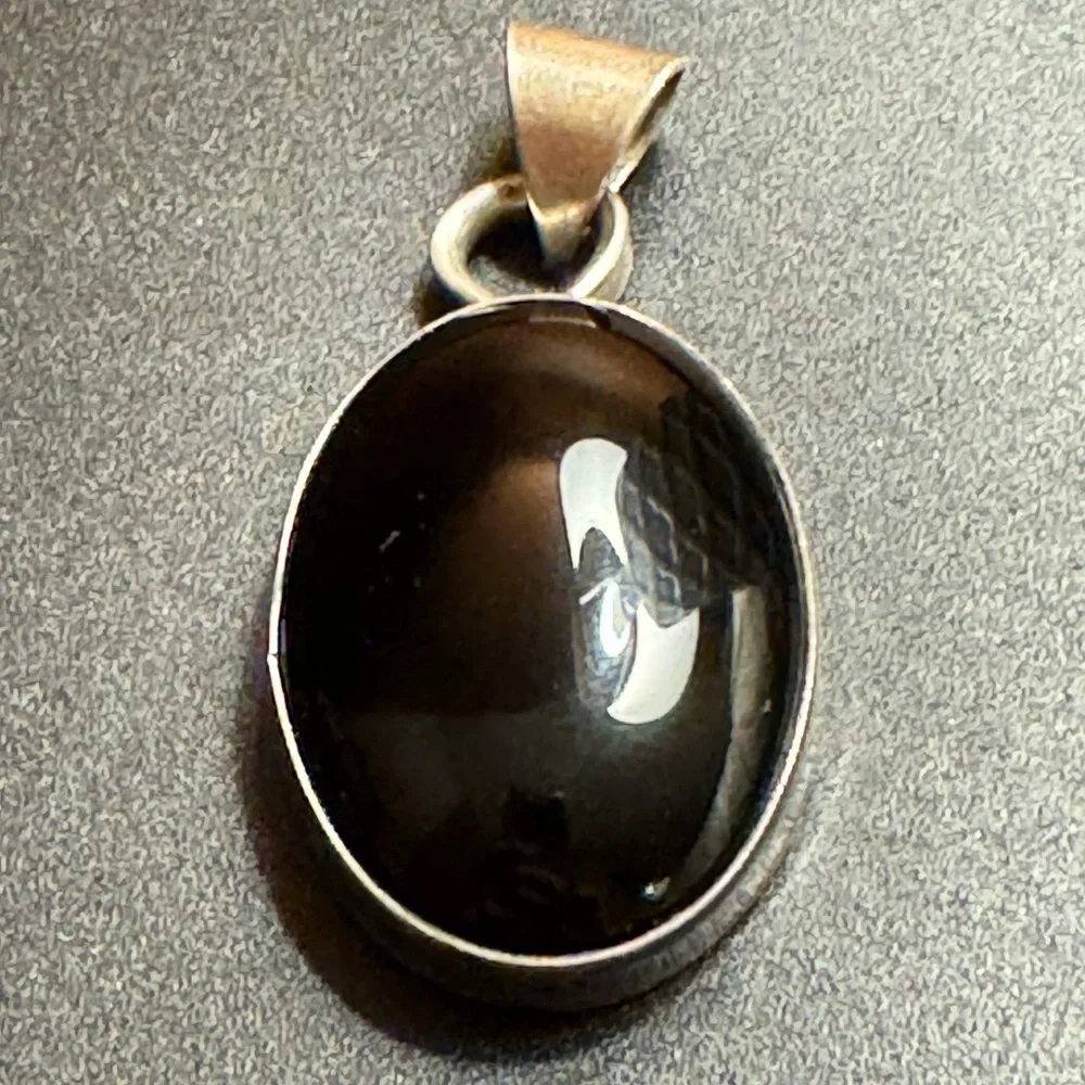 J. Wright Signed Onyx Pendant Necklace